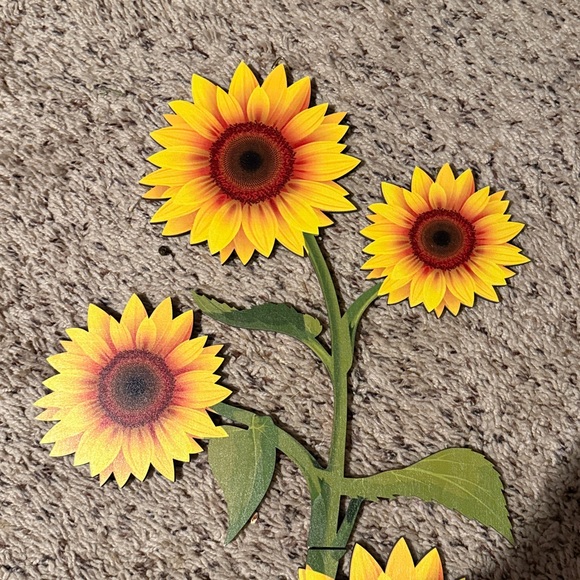 Sunflower bundle #1 this contains 4 wall decor items one is a set of 3 pictures - Picture 8 of 9